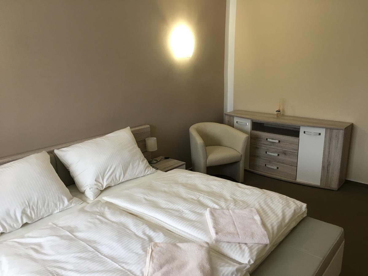 Hotel Pod Hurkou Haj ve Slezsku Экстерьер фото